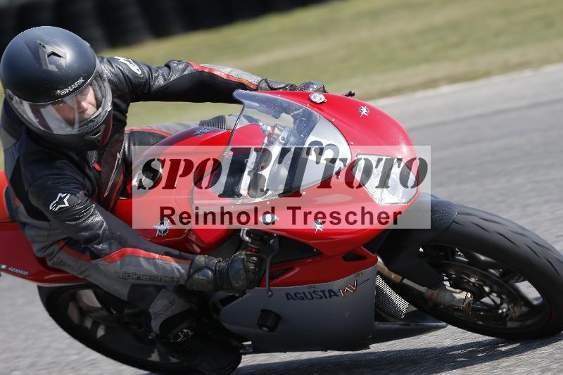 /Archiv-2025/49 26.08.2025 Cornu Master School ADR/gruen-vert/3